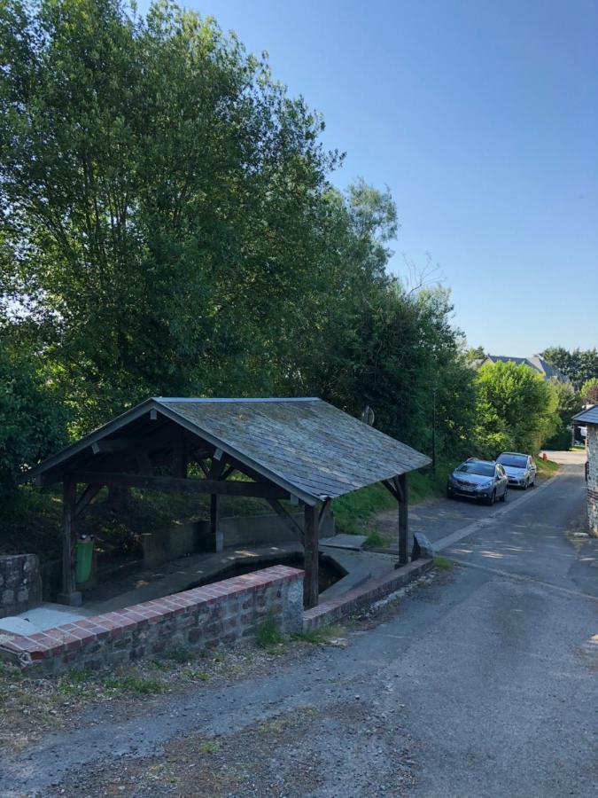 Aux Lettres Du Lavoir La Rivière-Saint-Sauveur Екстериор снимка