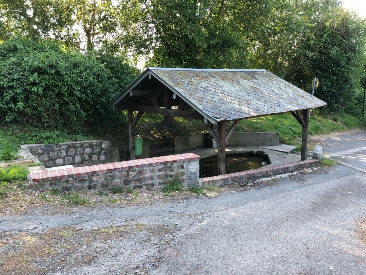 Aux Lettres Du Lavoir La Rivière-Saint-Sauveur Екстериор снимка