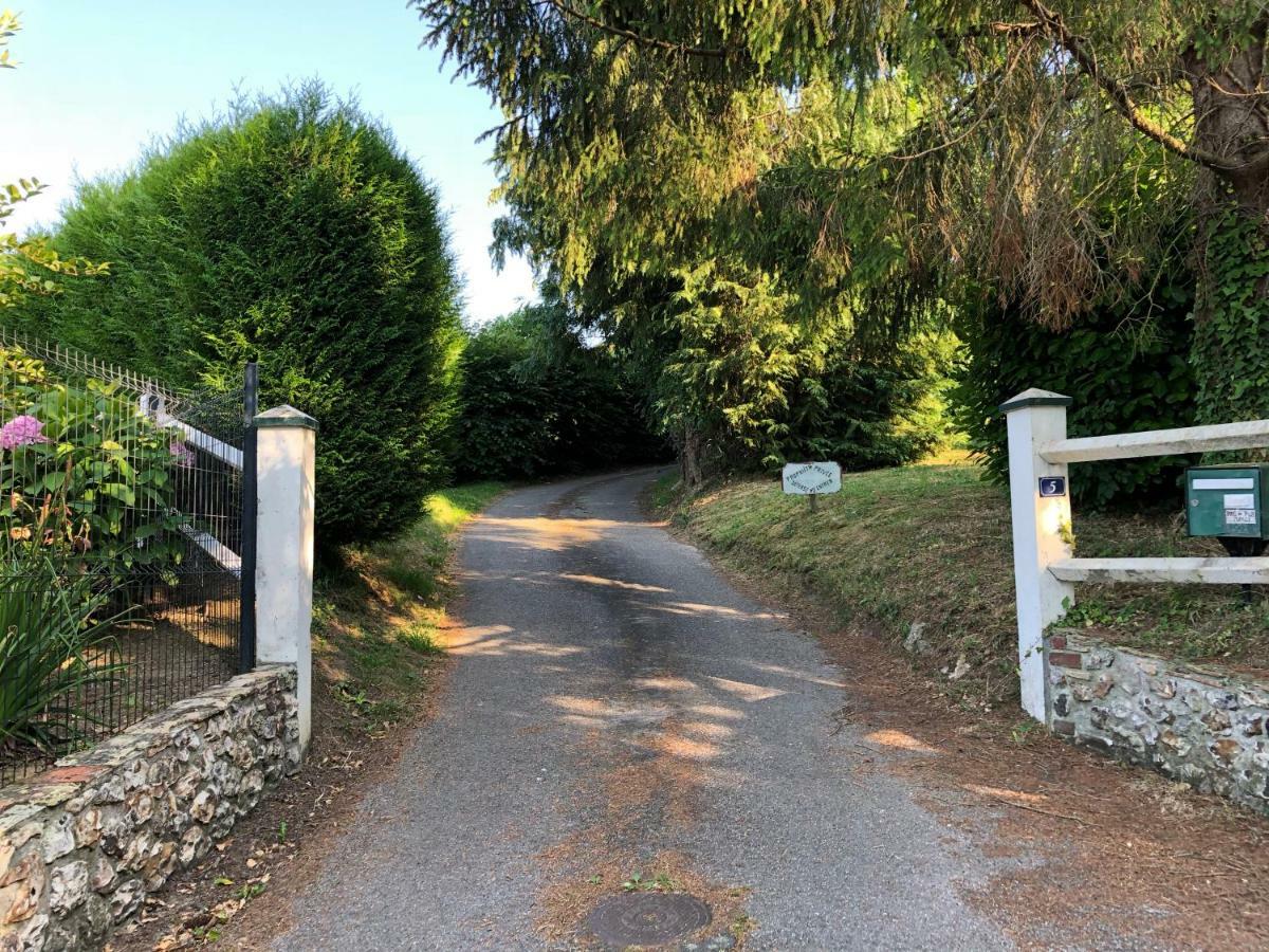 Aux Lettres Du Lavoir La Rivière-Saint-Sauveur Екстериор снимка