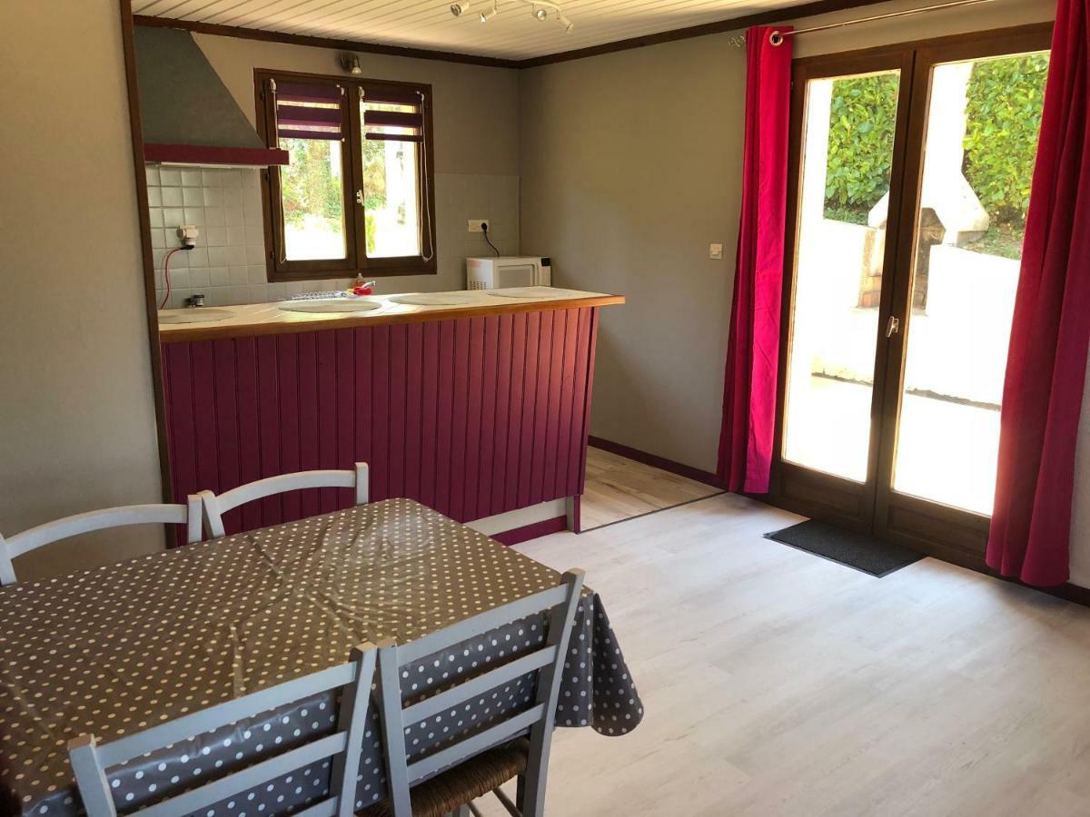Aux Lettres Du Lavoir La Rivière-Saint-Sauveur Екстериор снимка